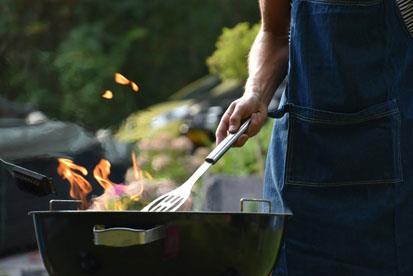 Hosting the Ultimate BBQ: Gibbon’s Guide to Summer Grilling Essentials